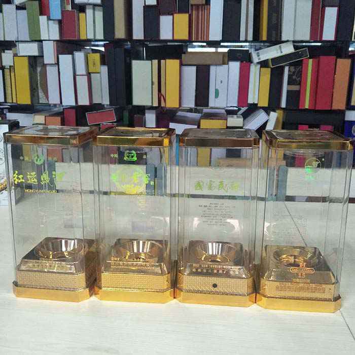 PET透明(ming)酒盒(he)