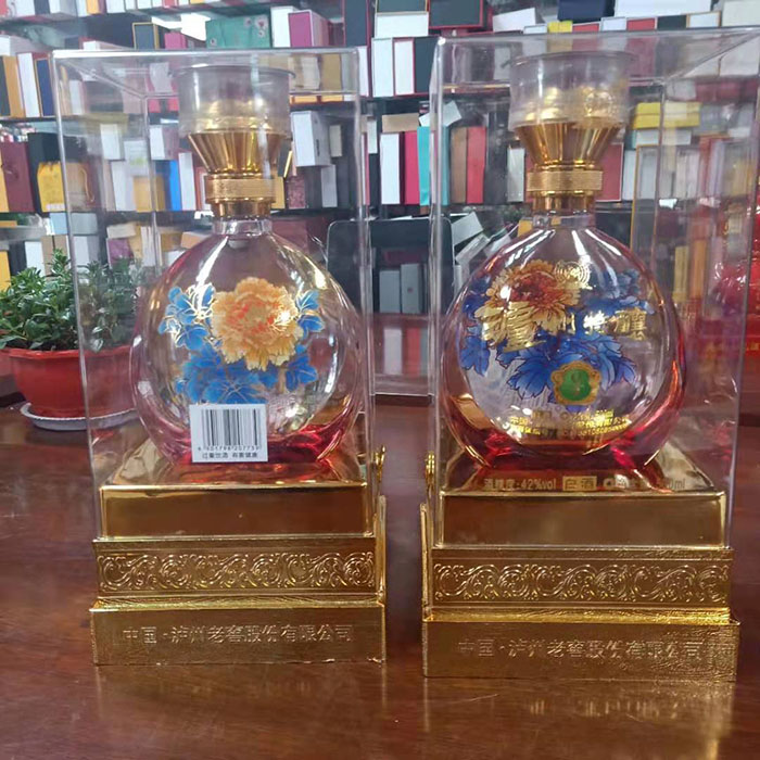 大(da)四方(fang)白酒(jiu)亞克(ke)力透(tou)明酒(jiu)盒…