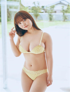 《炮弹飞车1-跟女胥做过爱很舒服》