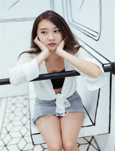 《玫瑰边境-性XXXfllreeXXX少妇》